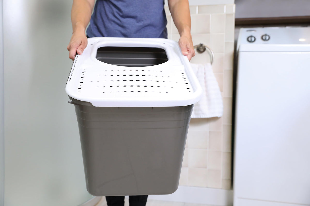 Enclosed Cat Litter Box with Hinged Lid E3652